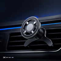 Soporte magnético DriveCore montado en la rejilla de ventilación de un coche